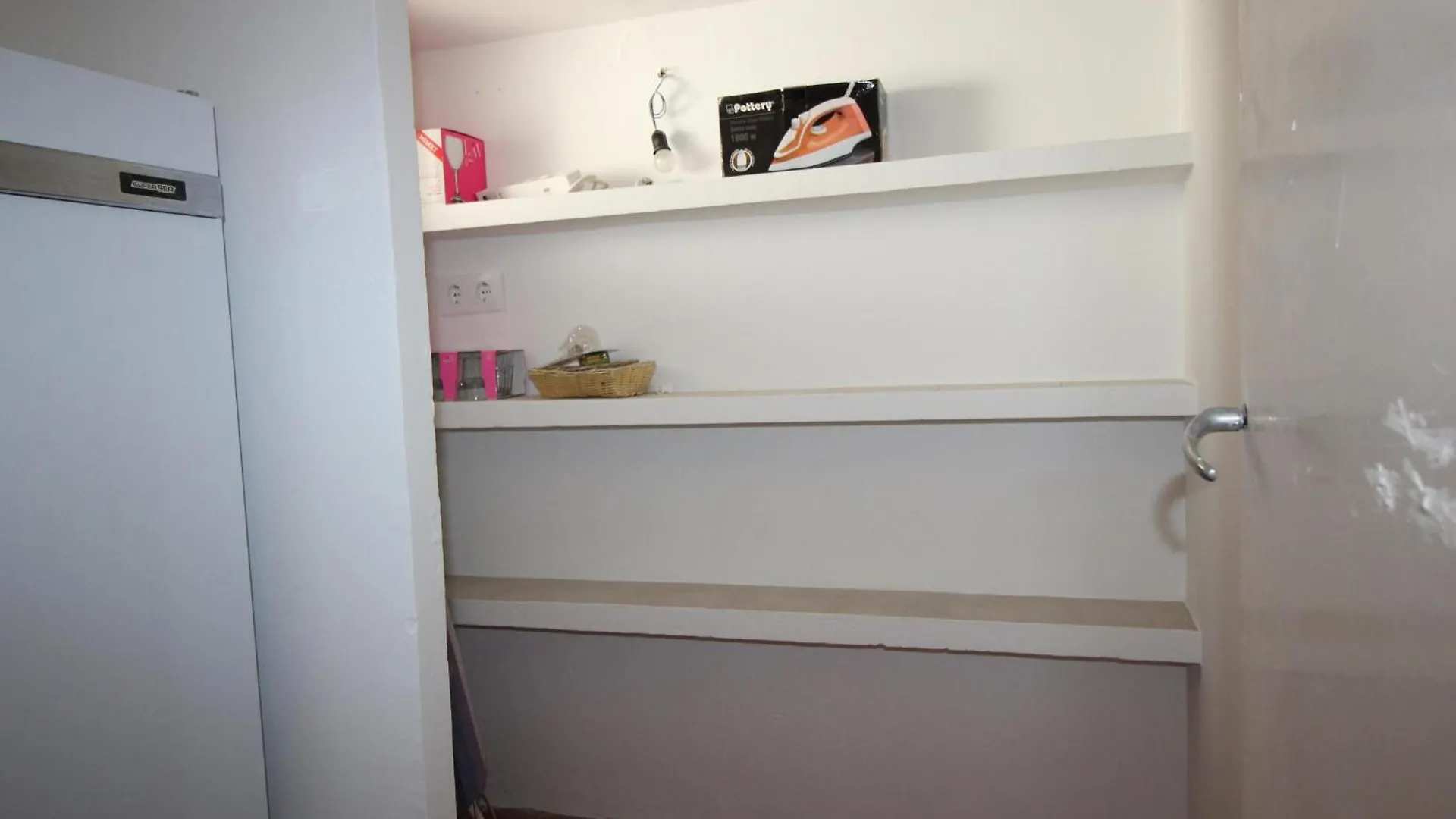 Pompeu Fabra - Apartamento Luminoso A 300 M. De La Playa De Grifeu. - Es-228-26 Llanca